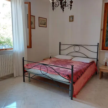 Appartamento A Due Passi Dal Mare A Quercianella Esterno foto